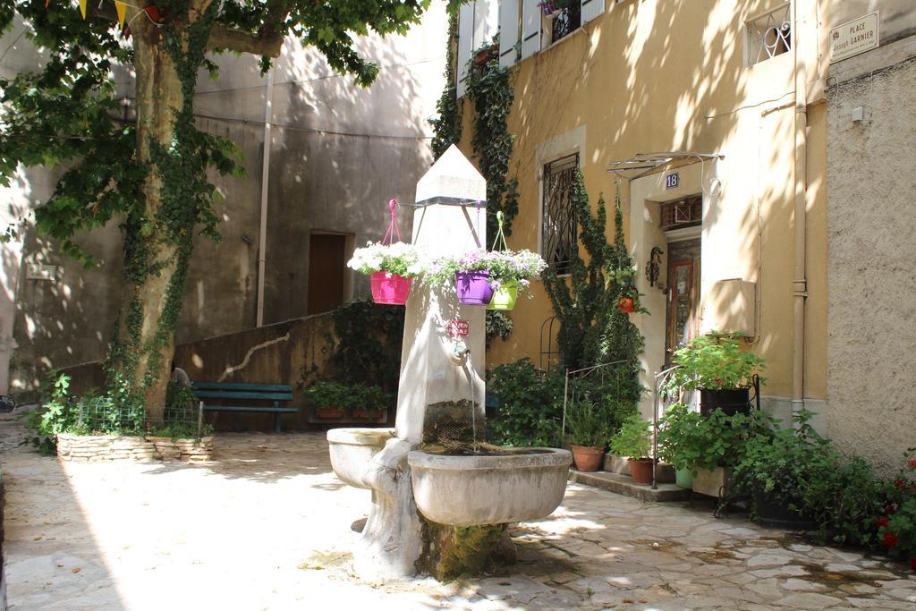 Le Clos Des Acacias Signes Exterior foto
